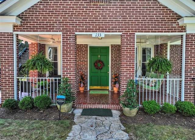 Property at 133 Hillside Ave SE, Atlanta, GA 30315, 4 beds, 3.5 baths