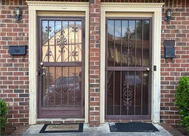 Property at 3250 Abbeywood Dr, Decatur, GA 30034, 2 beds, 1.5 baths
