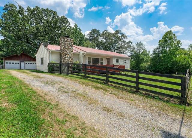 Property at 340 Grady St, Waleska, GA 30183, 3 beds, 2 baths
