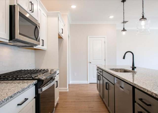 Property at 431 Carrera Ln, Acworth, GA 30102, 4 beds, 2.5 baths