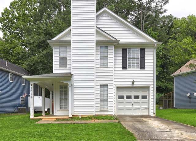 Property at 5026 Brittany Dr, Stone Mountain, GA 30083, 3 beds, 2.5 baths