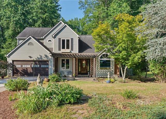 Property at 1270 Taylor Oaks Dr, Roswell, GA 30076, 3 beds, 2.5 baths