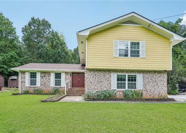 Property at 2201 Colonial Oak Way, Stone Mountain, GA 30087, 4 beds, 2.5 baths