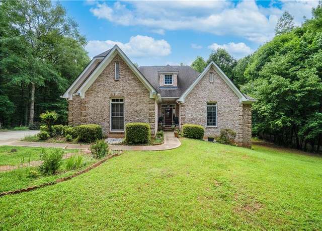 Property at 20 Balfour Dr, Covington, GA 30014, 5 beds, 3 baths