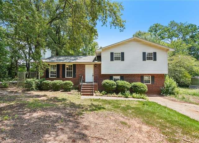 Property at 501 Forest St, Monroe, GA 30655, 4 beds, 3 baths