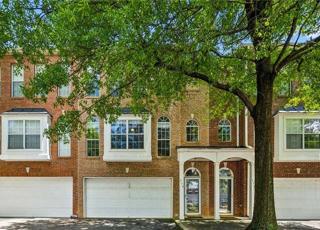 Property at 576 Fraser St SE, Atlanta, GA 30312, 2 beds, 2.5 baths