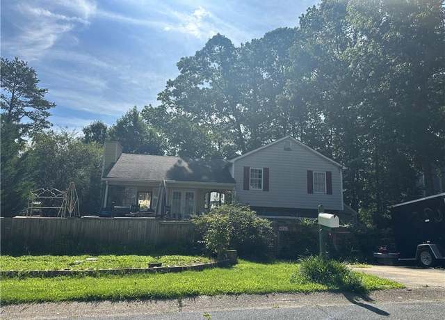 Property at 1004 Darvin Ln NW, Kennesaw, GA 30144, 3 beds, 2 baths
