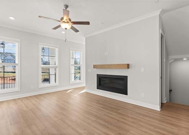 Property at 124 Stonehouse Dr, Cumming, GA 30040, 4 beds, 3.5 baths