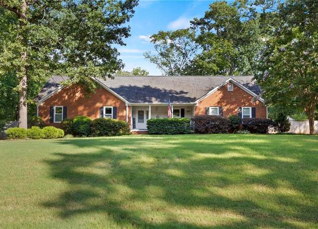 Property at 154 Robbens Dr, Mcdonough, GA 30252, 3 beds, 2 baths