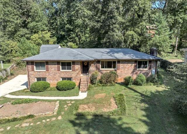 Property at 2020 Starlight Dr, Marietta, GA 30062, 4 beds, 2 baths