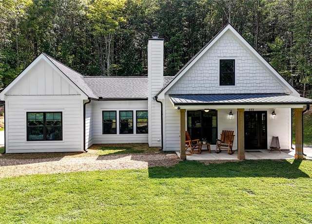 Property at 688 E Valley Rd NE, Rydal, GA 30171, 2 beds, 2 baths