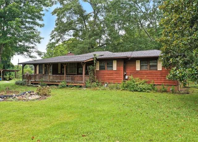 Property at 5780 Hill Rd, Powder Springs, GA 30127, 3 beds, 2 baths