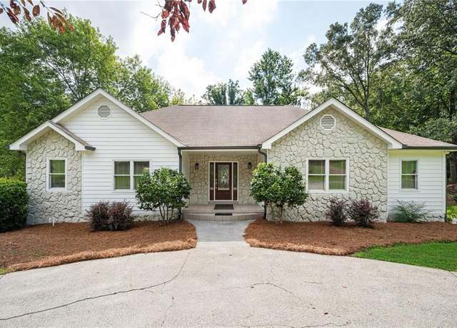 Property at 620 Driftwood Dr, Woodstock, GA 30189, 5 beds, 3 baths