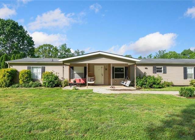 Property at 1575 Davis Rd W, Fairmount, GA 30139, 4 beds, 2 baths