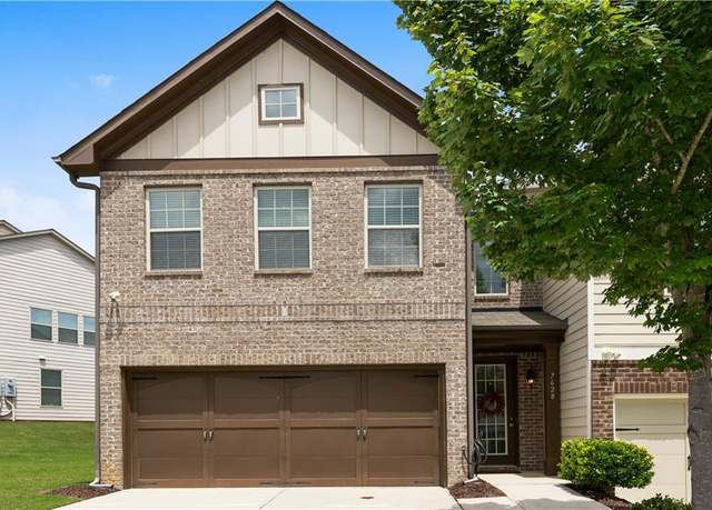 Property at 7628 Summer Berry Ln, Lithonia, GA 30038, 3 beds, 2.5 baths