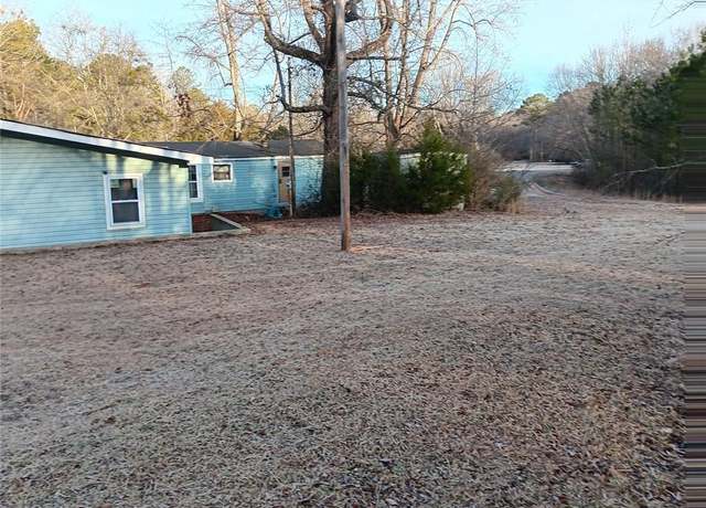 Property at 2450 Steele Rd, Griffin, GA 30223, 5 beds, 3 baths
