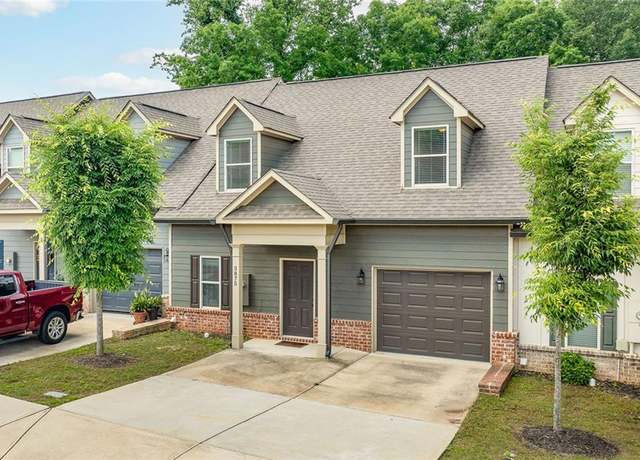 Property at 3875 Valley View Ct, Gainesville, GA 30501, 3 beds, 2.5 baths