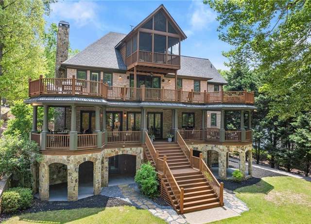 Property at 4290 Bobbins Way, Cumming, GA 30041, 6 beds, 6 baths