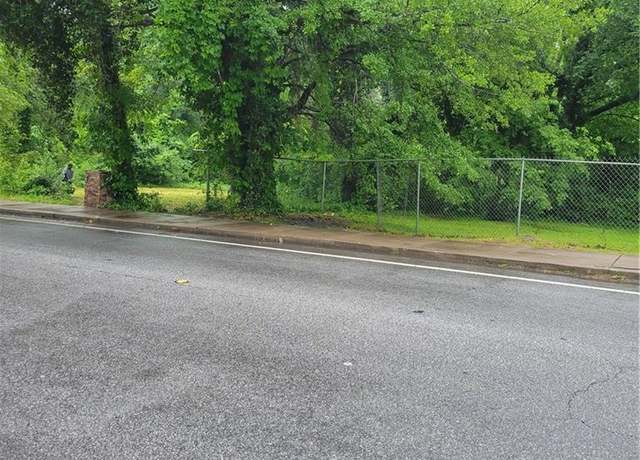 Property at 1210 Bolton Rd, Atlanta, GA 30331