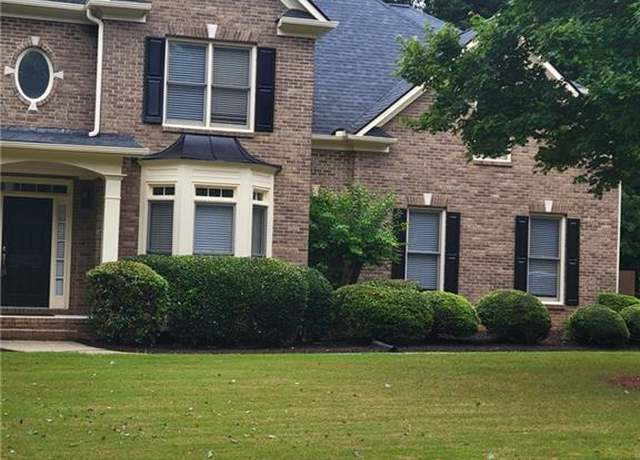 Property at 4045 Hillcrest View Ct, Suwanee, GA 30024, 4 beds, 3.5 baths