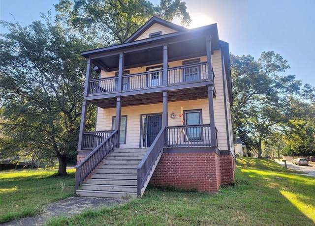 Property at 1812 Lakewood Ave SE, Atlanta, GA 30315, 3 beds, 2.5 baths