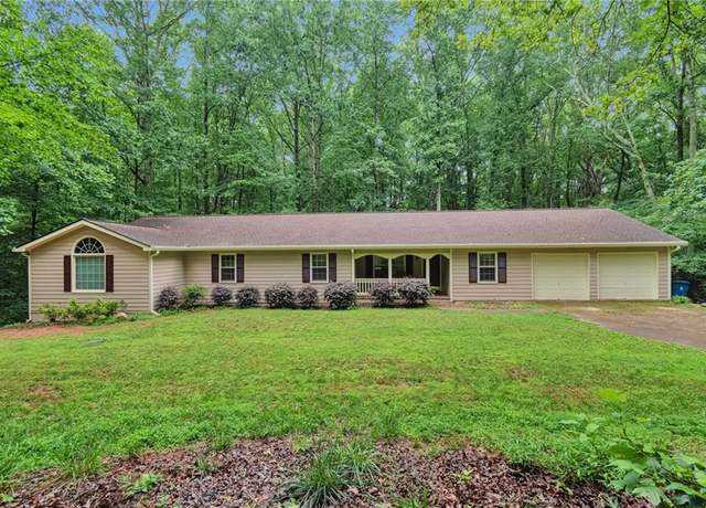 Property at 7704 Holyoke Rd, Cumming, GA 30040, 5 beds, 3 baths