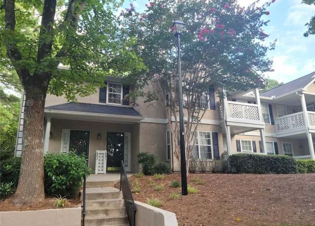 Property at 601 Peachtree Forest Ave, Peachtree Corners, GA 30092, 2 beds, 2 baths