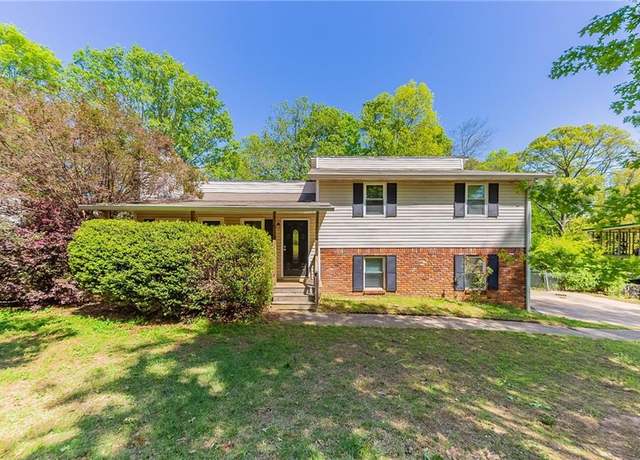 Property at 4170 N Quail Dr N, Douglasville, GA 30135, 3 beds, 2 baths