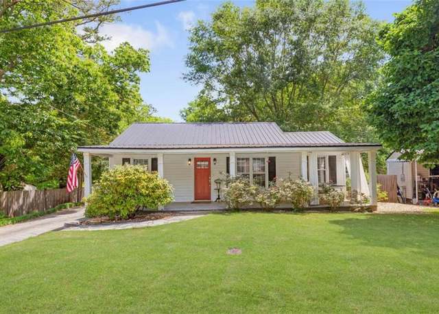Property at 632 Lawson St, Bremen, GA 30110, 3 beds, 2 baths