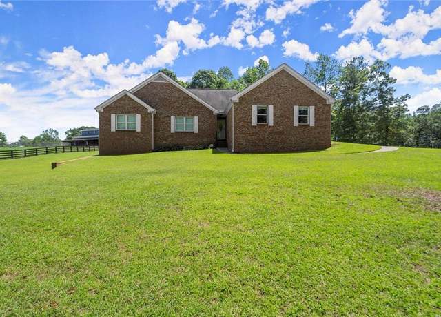 Property at 3950 Chattahoochee Rd, Cumming, GA 30041, 3 beds, 2 baths