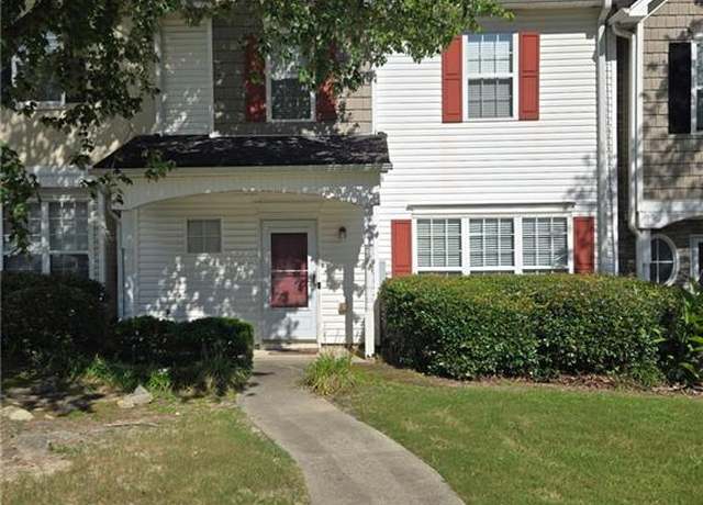 Property at 6076 Camden Forrest Dr, Riverdale, GA 30296, 3 beds, 2.5 baths