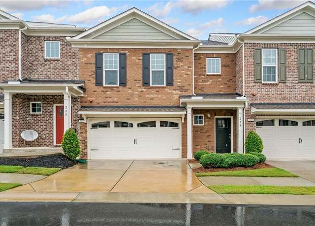Property at 218 Ellis Ln, Woodstock, GA 30189, 3 beds, 2.5 baths