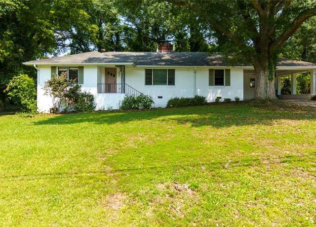 Property at 256 4th Ave, Winder, GA 30680, 3 beds, 2 baths