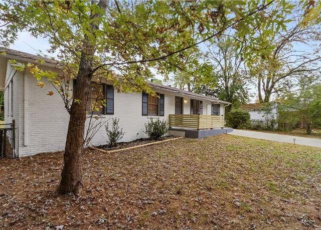 Property at 200 Sunrise Cir, Riverdale, GA 30274, 3 beds, 2.5 baths