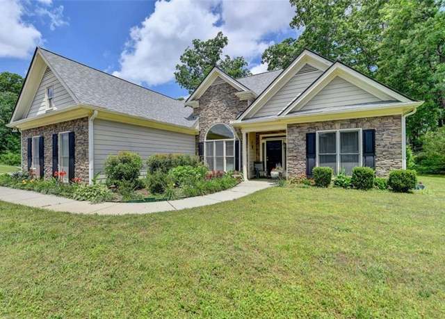 Property at 1815 Sharon Rd, Cumming, GA 30041, 3 beds, 2 baths