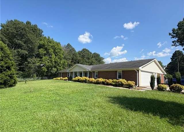 Property at 447 SE Lovebridge Rd SE, Calhoun, GA 30701, 8 beds, 4 baths