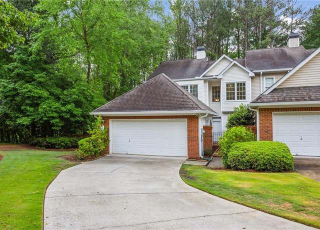 Property at 4990 Olde Towne Way, Marietta, GA 30068, 3 beds, 2.5 baths