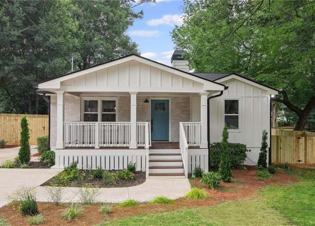 Property at 942 Mclinden Ave SE, Smyrna, GA 30080, 4 beds, 3 baths