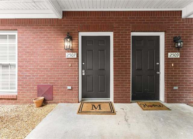Property at 2507 Terrace Vw NW, Gainesville, GA 30501, 2 beds, 2 baths