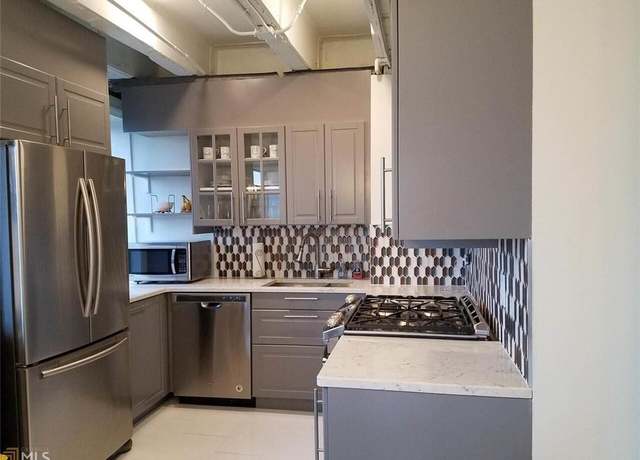 Property at 2479 Peachtree Rd NE #1115, Atlanta, GA 30305, 2 beds, 2 baths