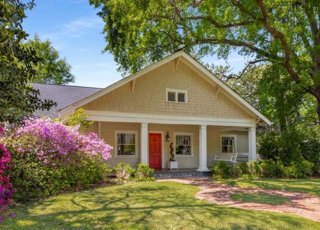 Property at 2600 Winslow Dr NE, Atlanta, GA 30305, 3 beds, 2.5 baths