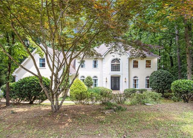 Property at 8255 Habersham Waters Rd, Atlanta, GA 30350, 6 beds, 5.5 baths