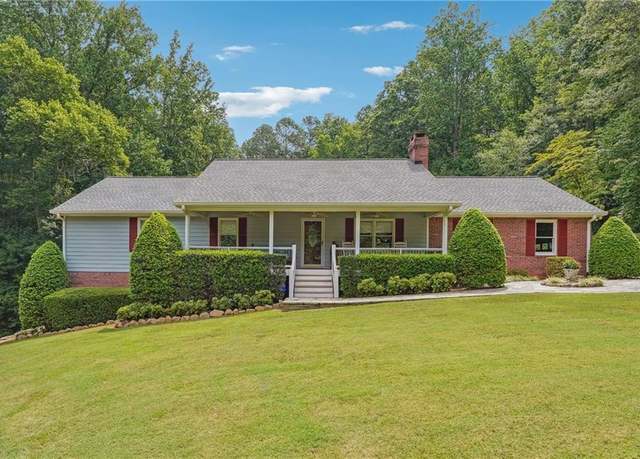 Property at 3992 Doc Sams Rd, Cumming, GA 30028, 4 beds, 3 baths