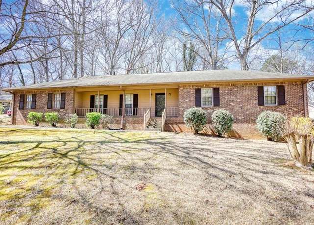 Property at 380 Hidden Valley Dr SW, Conyers, GA 30094, 3 beds, 2 baths