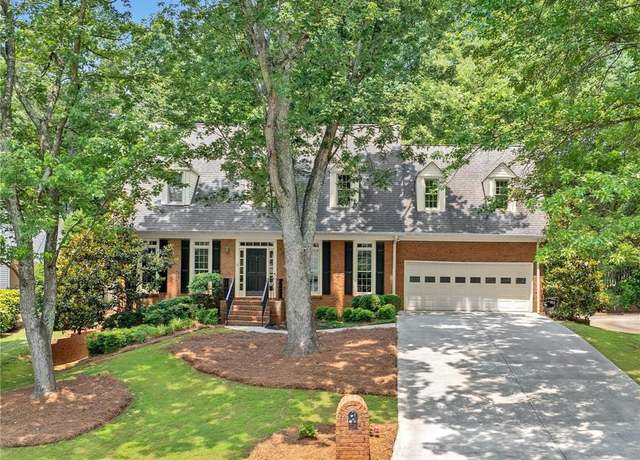 Property at 2010 Pearwood Path, Roswell, GA 30076, 4 beds, 2.5 baths