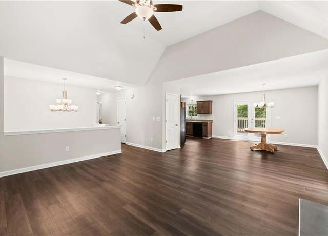 Property at 1646 Ashmar Ln SW, Marietta, GA 30064, 3 beds, 2 baths