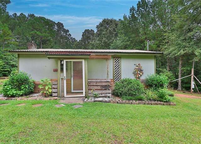 Property at 25 Elizabeth Dr, Senoia, GA 30276, 1 bed, 1 bath