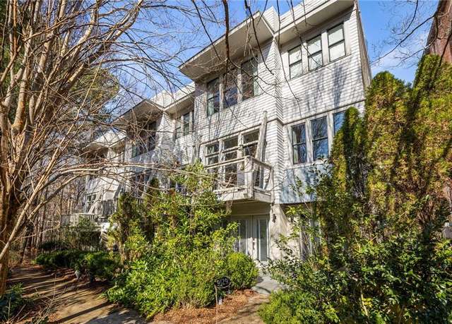 Property at 9129 Selborne Ln, Chattahoochee Hills, GA 30268, 3 beds, 3 baths