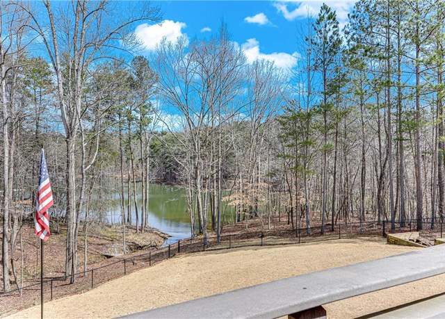 Property at 2611 Gold Leaf Pt, Gainesville, GA 30504, 4 beds, 5.5 baths