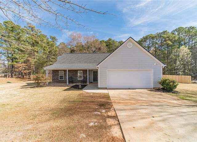 Property at 704 Stonecrest Ln, Loganville, GA 30052, 3 beds, 2 baths